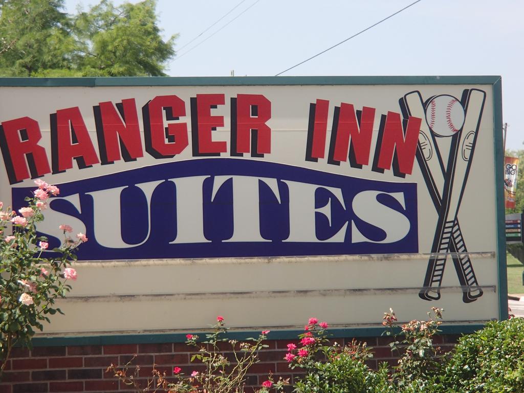 Ranger Inn & Suites Арлингтон Экстерьер фото